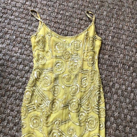 Dress - Picture 1 of 4